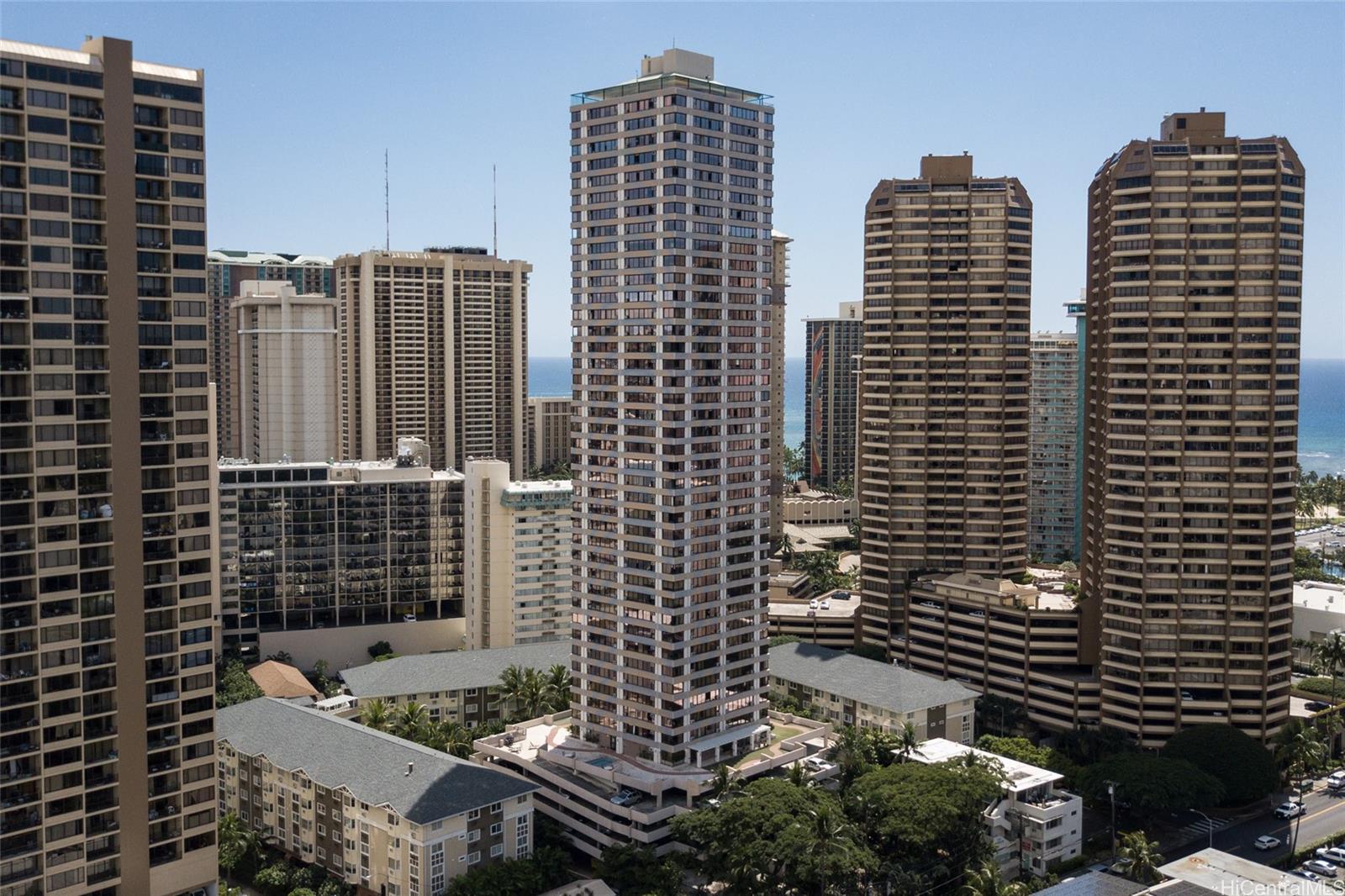 Nestled at the entrance of Waikiki and conveniently located near Ala Moana Shopping Center, Ala Moana Beach, the Convention Center and the Waikiki nightlife.