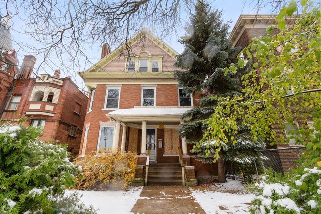 $349,900 | 3217 West Wells Street | Concordia