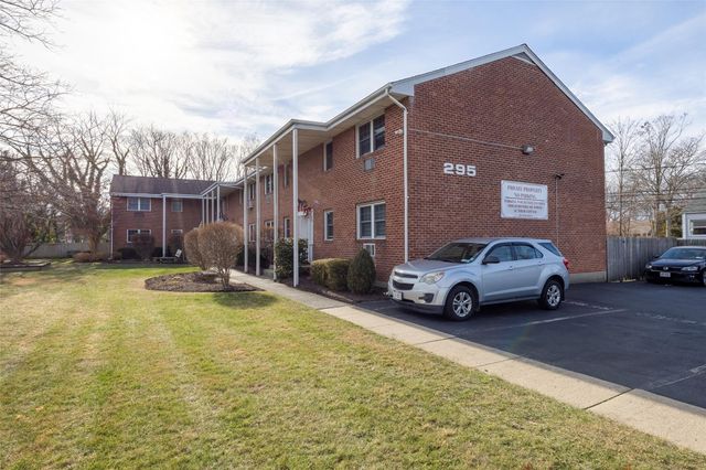 $2,500 | 295-297 Merrick Road, Unit 6A | Amityville