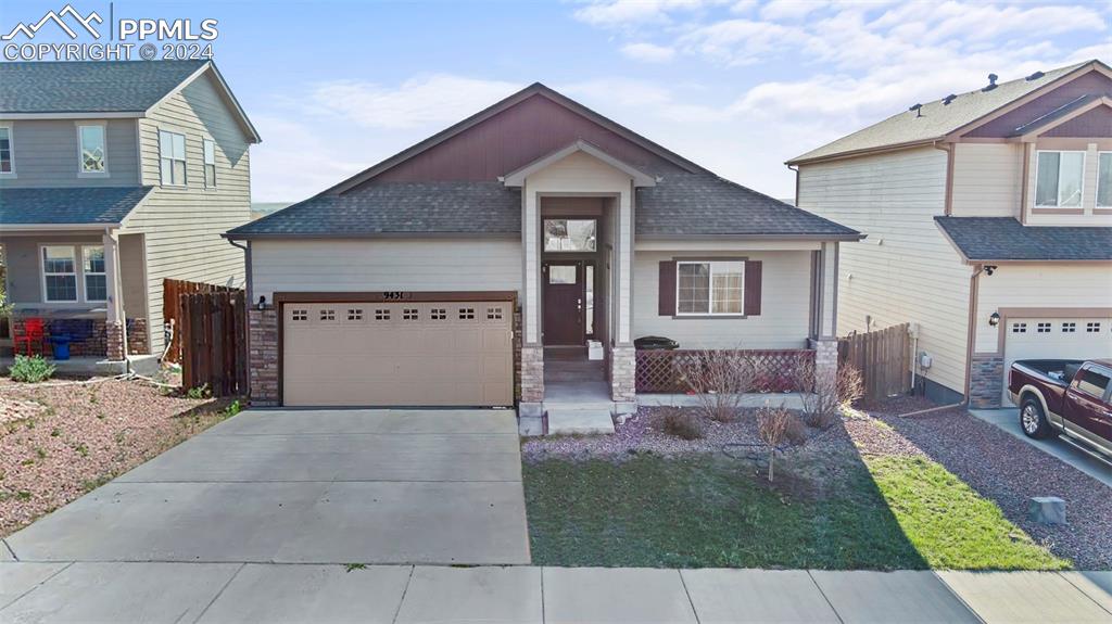 a front view of house with yard