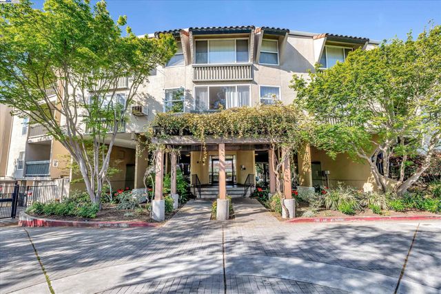 $415,000 | 1087 Murrieta Boulevard, Unit 128 | Downtown Livermore