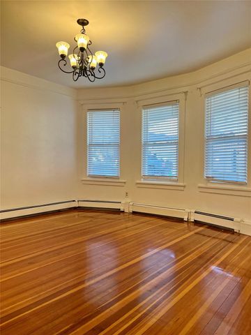 $2,950 | 342 Prescott Street, Unit 1 | Nodine Hill