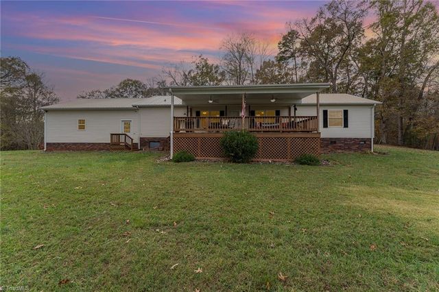 $589,900 | 205 Mr Henry Road | Calahaln Township - Davie County