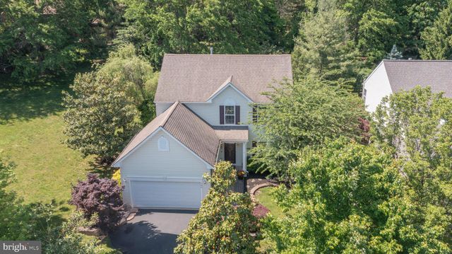 $799,900 | 109 Lakeview Drive | New Hope