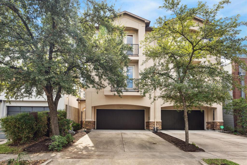 On tree-lined Wroxton Road, in the Southampton Extension. Walking distance to Rice University and the Rice Village.