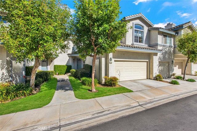 $879,900 | 7879 East Viewrim Drive | Anaheim Hills