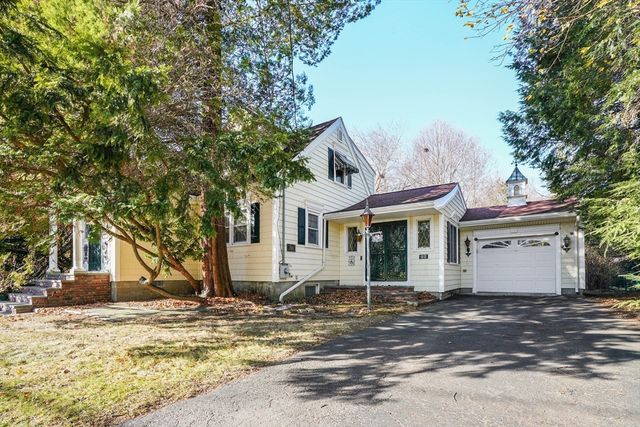 $769,900 | 22 Freeport Avenue | West Methuen