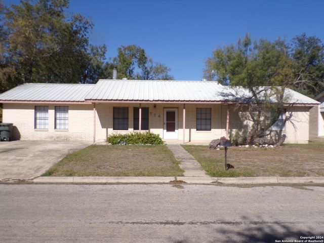 $1,500 | 714 Barton Street | Uvalde