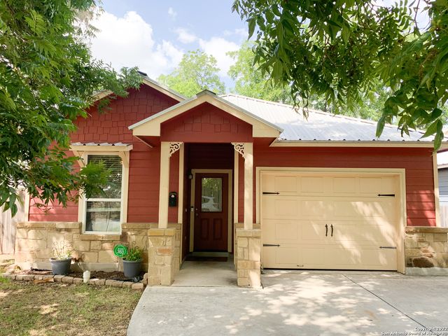 $1,895 | 617 Lindheimer Avenue | New Braunfels