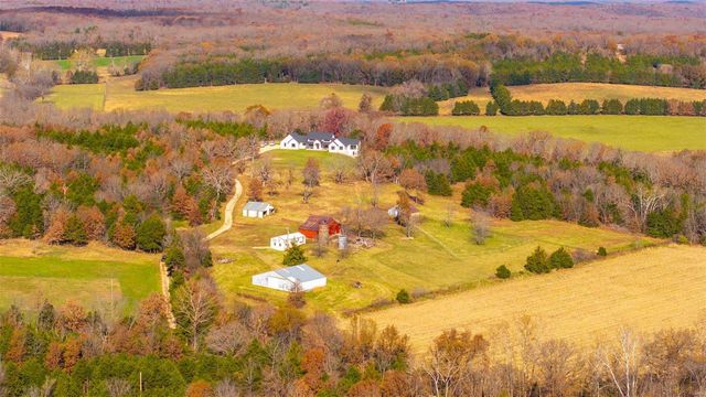 $1,289,000 | 2854 Pfeiffer Road | Boeuf Township - Gasconade County