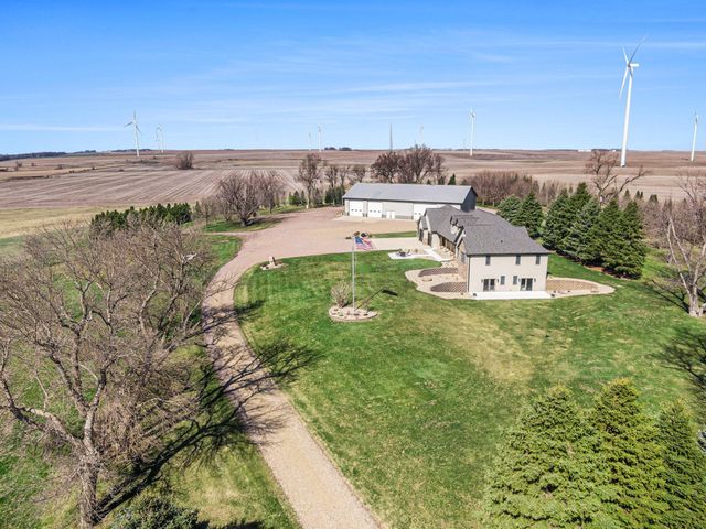 $2,399,000 | 969 60th Avenue | Beaver Creek Township - Rock County