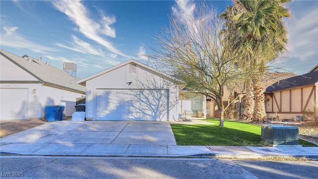 $379,999 | 1574 Teardrop Street | Sunrise Valley Garden Homes