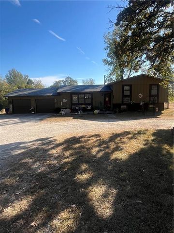 $265,000 | 1655 80th Road | Chetopa Township - Neosho County