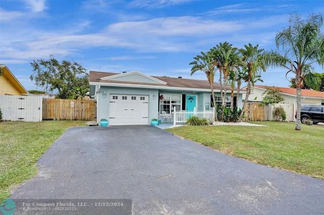 $585,000 | 3323 Northwest 68th Court | Palm Aire Village West