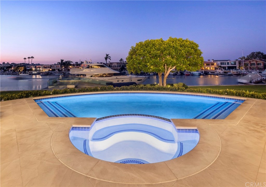 1 Harbor Island, Newport Beach, CA 92660 