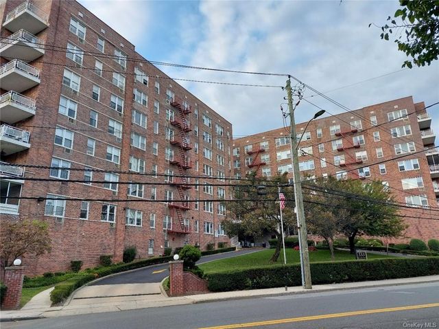 $199,000 | 333 Bronx River Road, Unit 511 | Wakefield Park