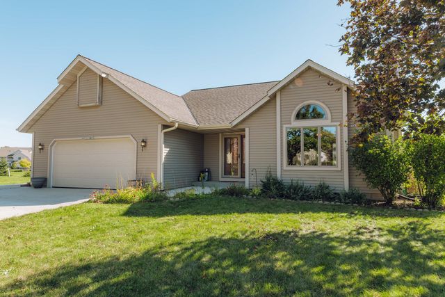 $450,000 | N171W19841 Old Orchard Court | Jackson