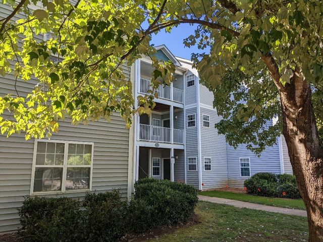 $550 | 3710 Pardue Woods Place, Unit 103C | University Woods