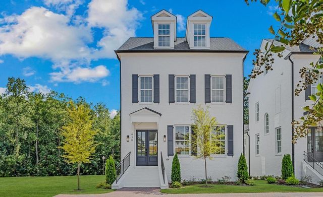 $1,099,000 | 930 Laurel Brooke Avenue | Peachtree City