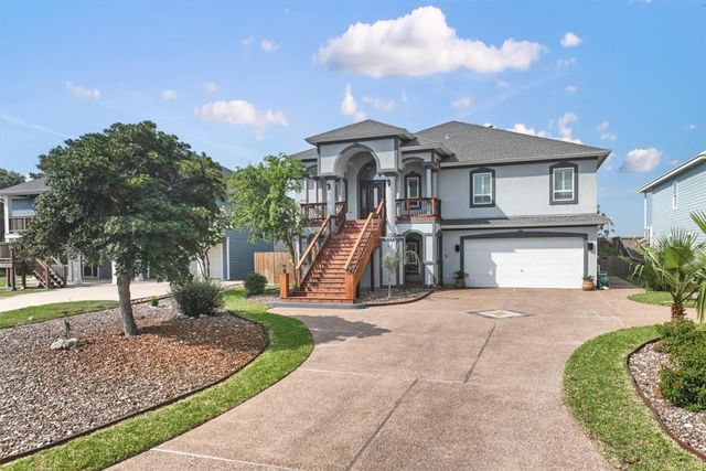 $1,796,000 | 113 Bay Court | Aransas Pass