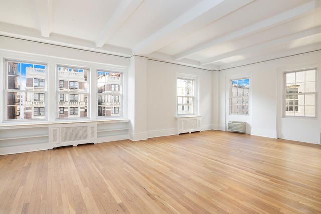 $2,900,000 | 829 Park Avenue, Unit 11B | Lenox Hill