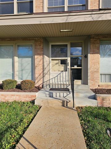 $185,000 | 4 Delcrest Court, Unit 203 | University City