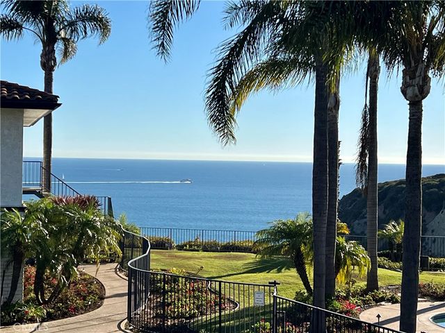 $1,899,000 | 24242 Santa Clara Avenue, Unit 10 | Lantern Village