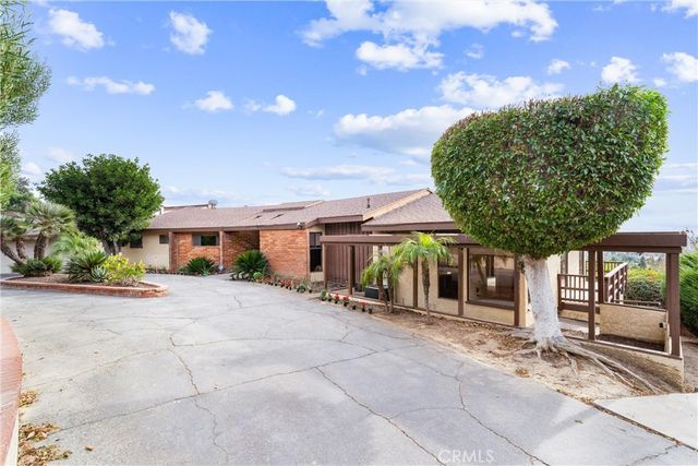 $1,575,000 | 1710 Pueblo Crest Lane | La Habra Heights