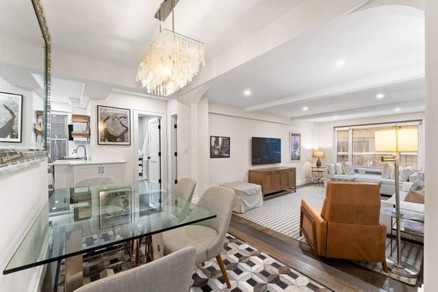 $839,000 | 120 Central Park South, Unit 3G | Central Park South