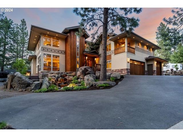 $1,595,000 | 2680 Northwest Nordic Avenue | Summit West