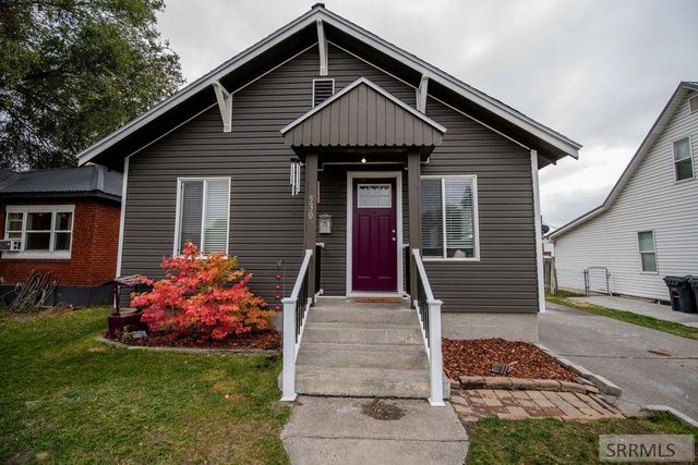 $319,999 | 530 East 13th Street | Community