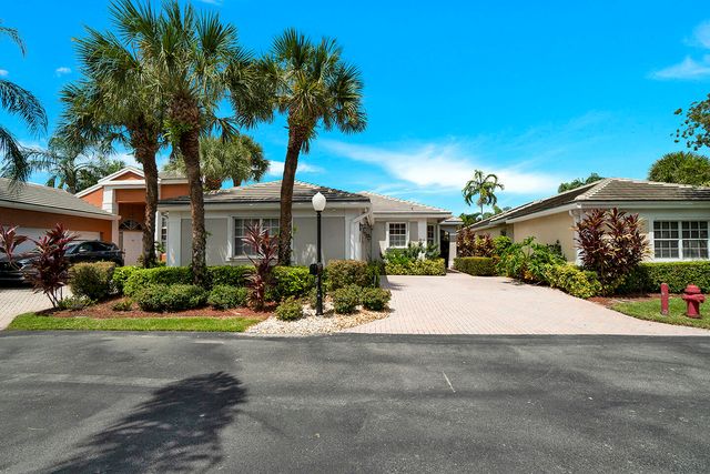 $4,100 | 22831 Windsor Wood Court, Unit 22831 | Boca Lago