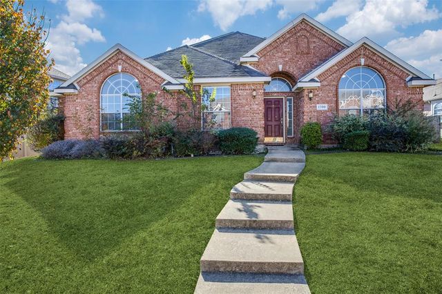 $385,000 | 1700 Wylie Creek Drive | Briarwood