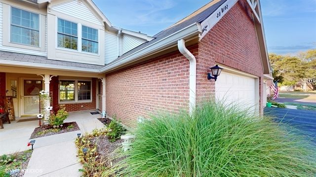 $315,000 | 30W102 Fairfax Court | Warrenville