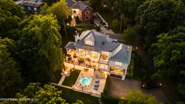 $4,895,000 | 221 Douglas Road | Emerson Hill