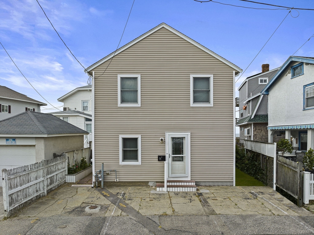 a view of a house with garage