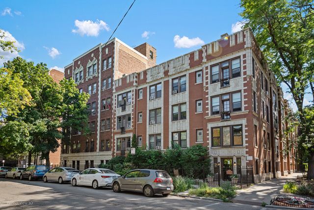 $335,000 | 5135 South Kenwood Avenue, Unit 502 | Hyde Park