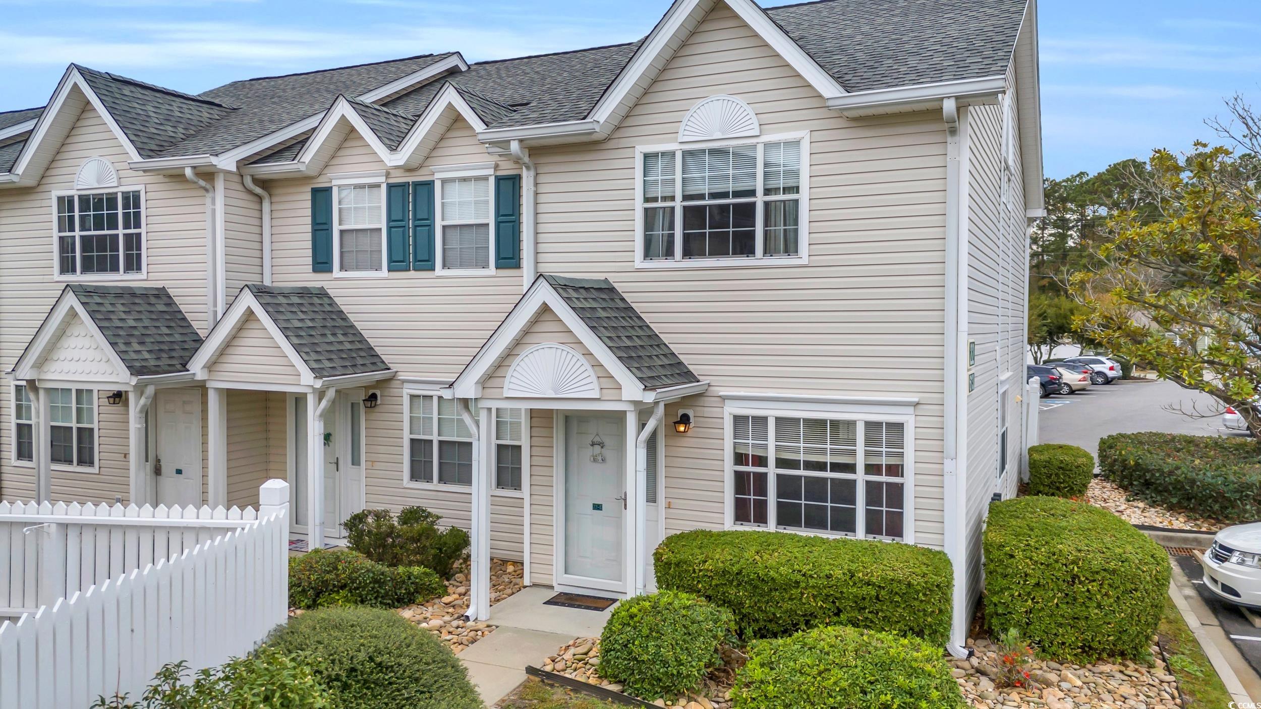 View of townhome / multi-family property