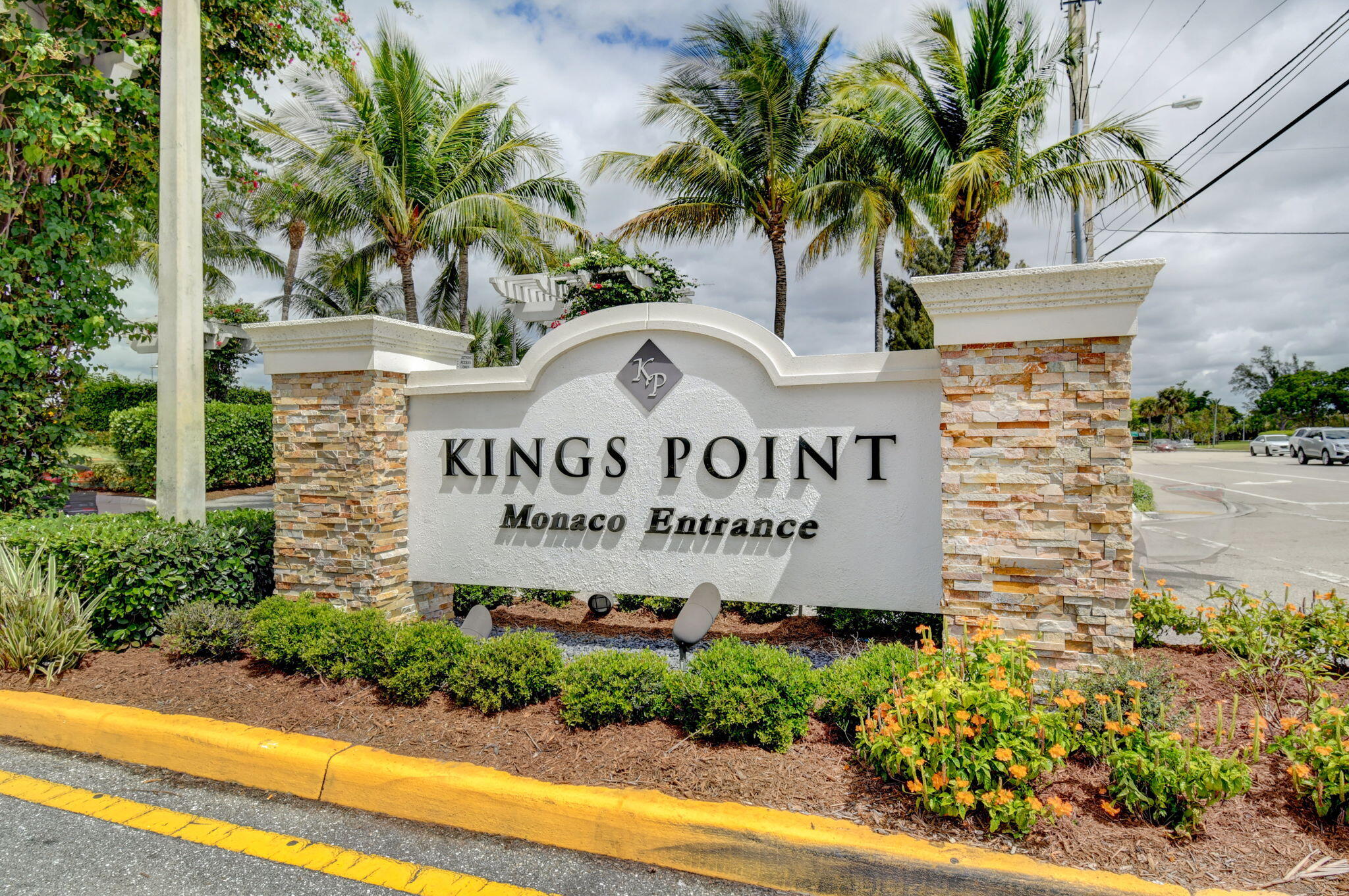 32-web-or-mls-Kings Point (4)