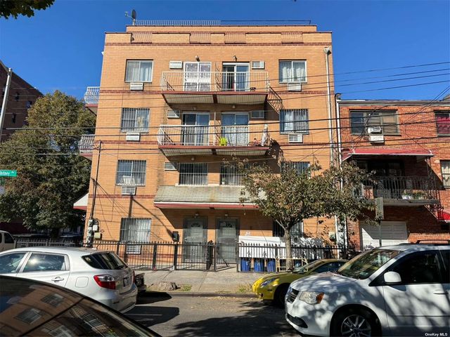 $1,380,000 | 90-03 Whitney Avenue | Elmhurst