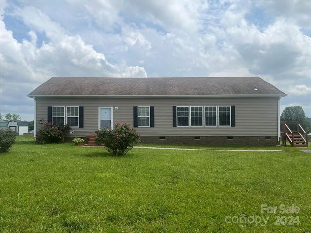 $298,900 | 200 Olin Road | Olin Township - Iredell County