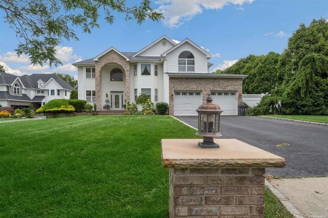 $1,350,000 | 19 Poplar Lane | Commack