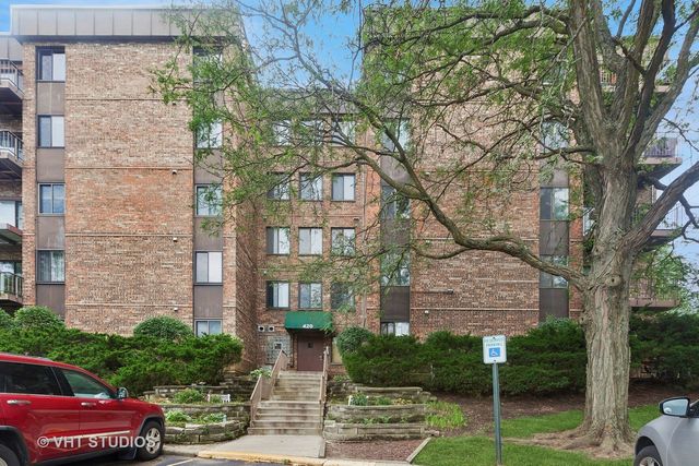 $175,000 | 420 Walnut Creek Road, Unit 3504 | Lisle