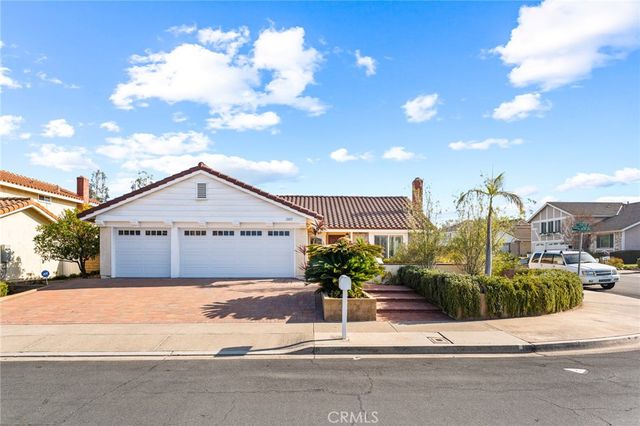 $1,325,000 | 21072 Avenida Albercon | Rancho Serrano