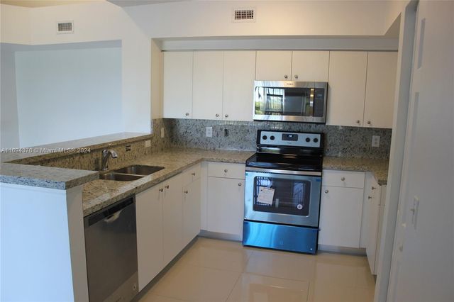 $2,400 | 2280 East Preserve Way, Unit 303 | Miramar