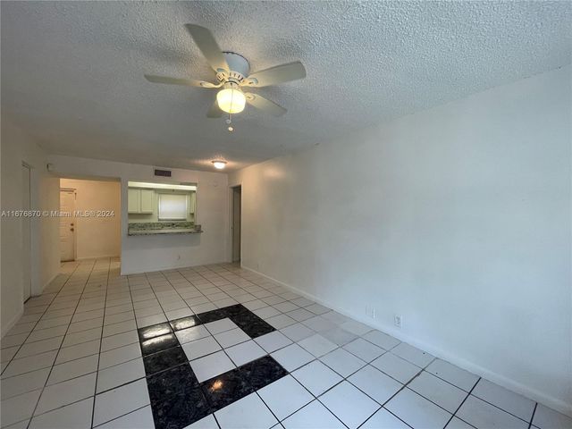 $2,000 | 2339 Linton Ridge Circle, Unit E2 | Delray Beach