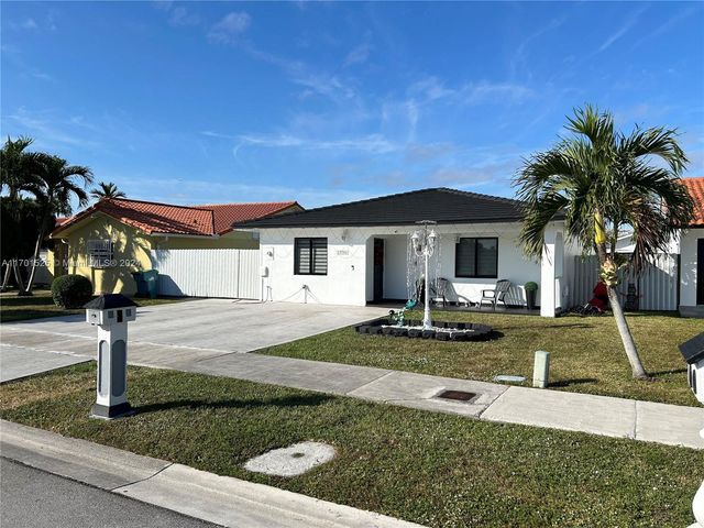 $699,000 | 13751 Southwest 21st Terrace | Tamiami