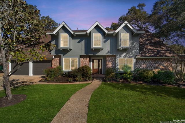 $624,900 | 207 Wood Shadow Street | San Antonio