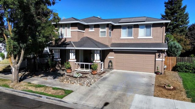 $634,900 | 579 Almondcrest Street | Oakdale