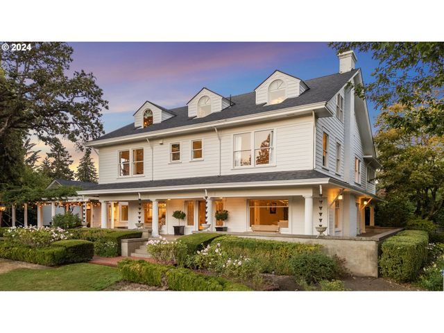 $3,495,000 | 2465 Fairmount Boulevard | Fairmont